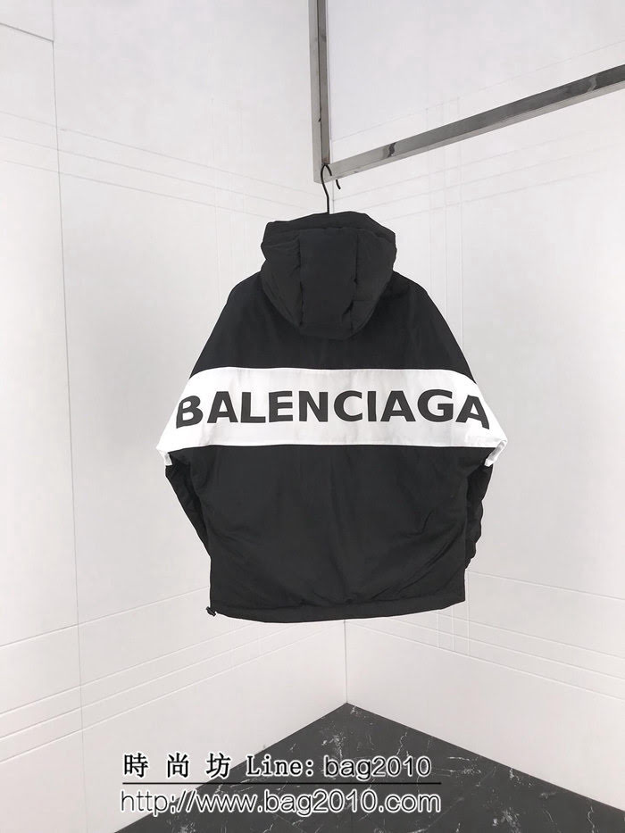 BALENCIAGA巴黎世家 18冬季新款 黑白拼接撞色 後背大字母 棉服 os寬鬆版型 ydi1949